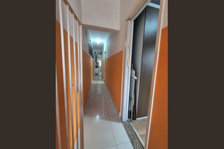 Casa à venda com 125m², 4 quartos e 2 vagasCorredor