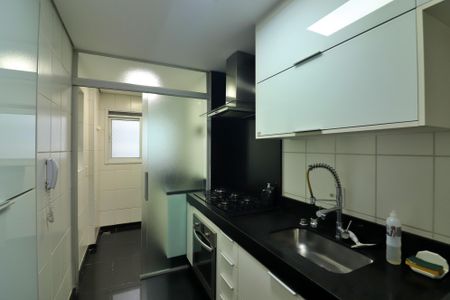 Apartamento à venda com 80m², 3 quartos e 2 vagasCozinha 