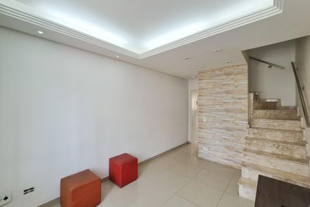 Sala de casa de condomínio para alugar com 2 quartos, 93m² em Nova Petrópolis, São Bernardo do Campo