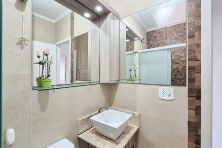 Casa de condomínio à venda com 93m², 2 quartos e 1 vagaBanheiro Social