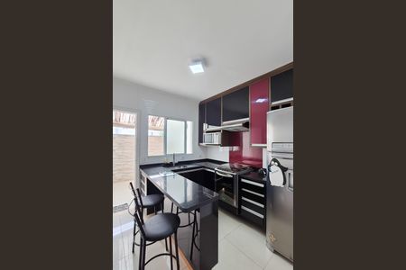 Casa de condomínio à venda com 93m², 2 quartos e 1 vagaCozinha - Armários