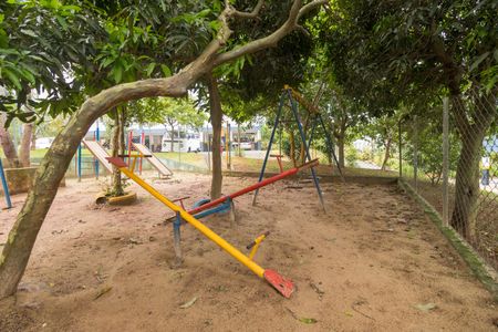 Apartamento à venda com 47m², 2 quartos e 1 vaga Apartamento à venda com 47m², 2 quartos e 1 vagaÁrea comum - Playground