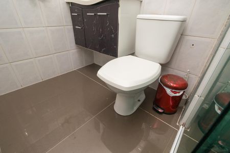 Apartamento à venda com 47m², 2 quartos e 1 vaga Apartamento à venda com 47m², 2 quartos e 1 vagaBanheiro