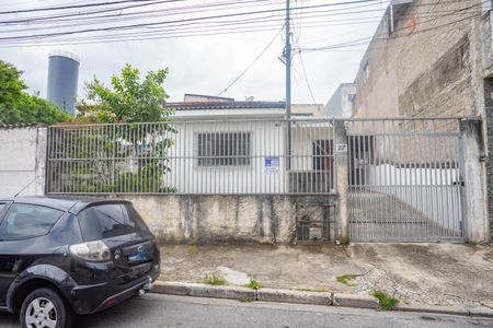 Casa à venda com 90m², 3 quartos e 4 vagasFachada + placa