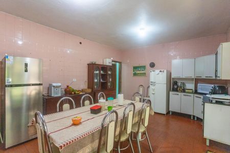 Casa à venda com 90m², 3 quartos e 4 vagasCozinha 