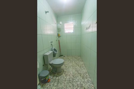 Casa à venda com 90m², 3 quartos e 4 vagasBanheiro 