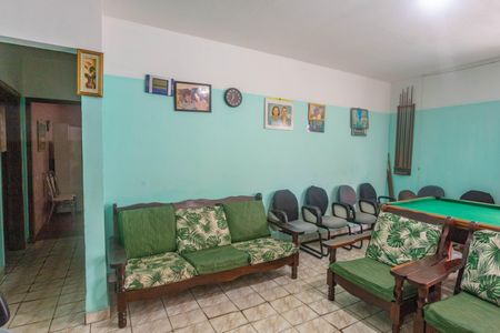 Casa à venda com 90m², 3 quartos e 4 vagasSala