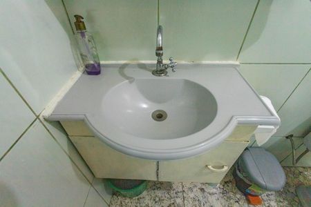 Casa à venda com 90m², 3 quartos e 4 vagasBanheiro 