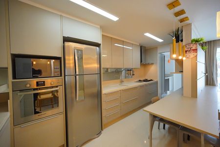 Apartamento para alugar com 102m², 2 quartos e 1 vagaCozinha