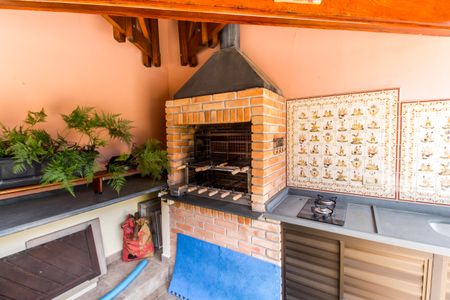 Casa de condomínio à venda com 490m², 4 quartos e 2 vagas Casa de condomínio à venda com 490m², 4 quartos e 2 vagasÁrea gourmet