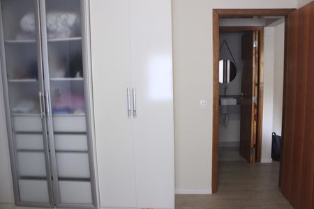 Casa à venda com 245m², 3 quartos e 4 vagasSuíte 3