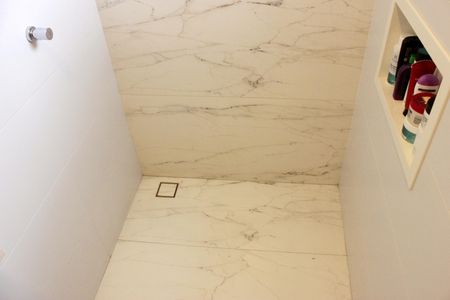 Casa à venda com 245m², 3 quartos e 4 vagasBanheiro da Suíte 2