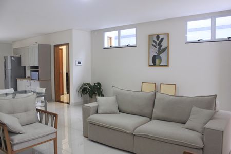 Casa à venda com 245m², 3 quartos e 4 vagasSala