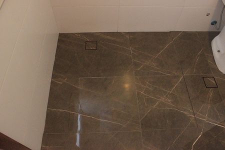 Casa à venda com 245m², 3 quartos e 4 vagasBanheiro da Suíte 1