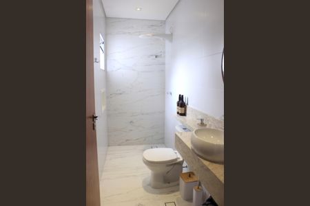 Casa à venda com 245m², 3 quartos e 4 vagasBanheiro da Suíte 3