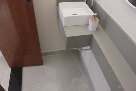 Casa à venda com 245m², 3 quartos e 4 vagasLavabo