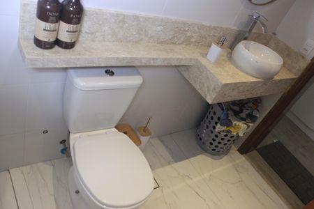 Casa à venda com 245m², 3 quartos e 4 vagasBanheiro da Suíte 3