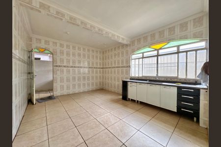 Cozinha de casa para alugar com 3 quartos, 90m² em Milionários, Belo Horizonte