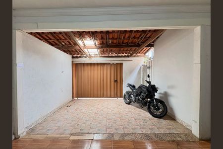 Casa para alugar com 90m², 3 quartos e 2 vagasÁrea externa