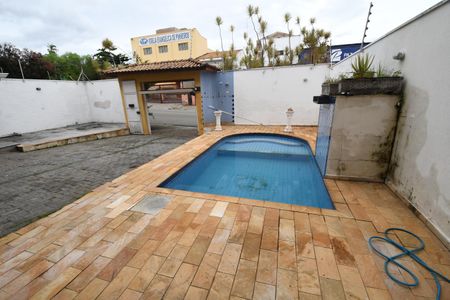 Casa à venda com 350m², 4 quartos e 6 vagasPiscina