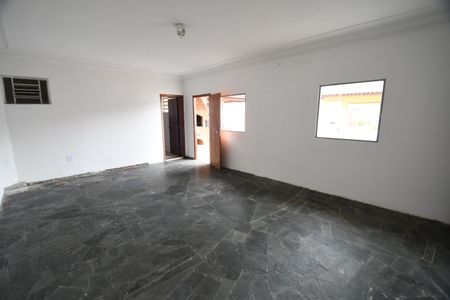 Casa à venda com 350m², 4 quartos e 6 vagasSalão de Festas