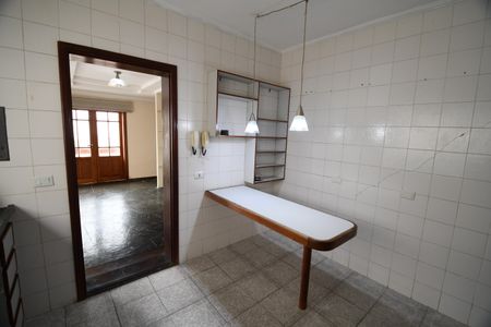 Casa à venda com 350m², 4 quartos e 6 vagasCozinha
