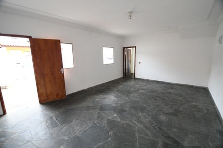 Casa à venda com 350m², 4 quartos e 6 vagasSalão de Festas