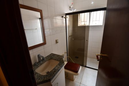 Casa à venda com 350m², 4 quartos e 6 vagasBanheiro Suíte