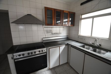 Casa à venda com 350m², 4 quartos e 6 vagasCozinha
