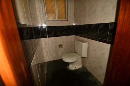 Casa à venda com 350m², 4 quartos e 6 vagasLavabo