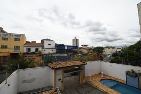 Casa à venda com 350m², 4 quartos e 6 vagasSala - Vista