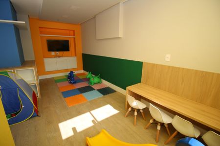 Apartamento para alugar com 41m², 2 quartos e sem vagaÁrea comum - Brinquedoteca