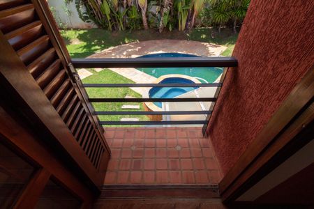 Casa de condomínio à venda com 370m², 4 quartos e 3 vagas Casa de condomínio à venda com 370m², 4 quartos e 3 vagasVaranda Quarto 1