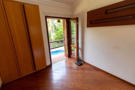 Casa de condomínio à venda com 370m², 4 quartos e 3 vagas Casa de condomínio à venda com 370m², 4 quartos e 3 vagasQuarto 2