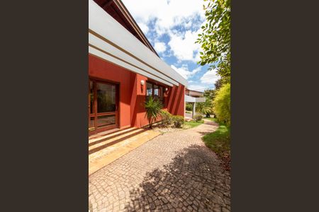 Casa de condomínio à venda com 370m², 4 quartos e 3 vagas Casa de condomínio à venda com 370m², 4 quartos e 3 vagasÁrea comum