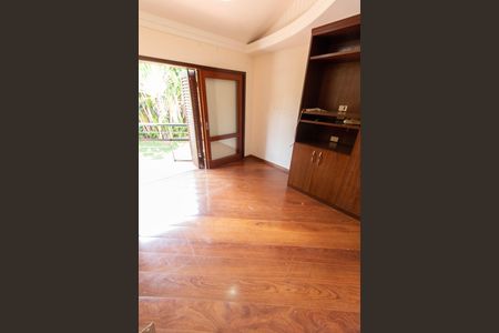 Casa de condomínio à venda com 370m², 4 quartos e 3 vagas Casa de condomínio à venda com 370m², 4 quartos e 3 vagasSuíte master