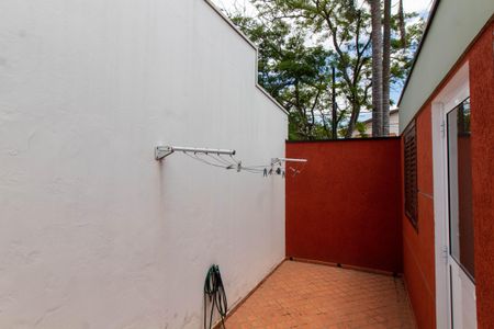 Casa de condomínio à venda com 370m², 4 quartos e 3 vagas Casa de condomínio à venda com 370m², 4 quartos e 3 vagasÁrea comum