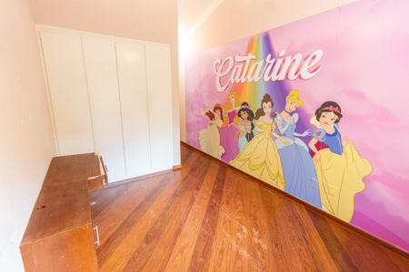 Casa de condomínio à venda com 370m², 4 quartos e 3 vagas Casa de condomínio à venda com 370m², 4 quartos e 3 vagasSuíte 1