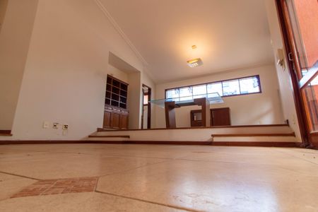 Casa de condomínio à venda com 370m², 4 quartos e 3 vagas Casa de condomínio à venda com 370m², 4 quartos e 3 vagasCopa