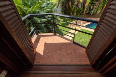 Casa de condomínio à venda com 370m², 4 quartos e 3 vagas Casa de condomínio à venda com 370m², 4 quartos e 3 vagasVaranda Suíte master