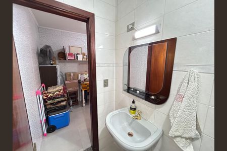 Casa para alugar com 200m², 3 quartos e 2 vagas Casa para alugar com 200m², 3 quartos e 2 vagasBanheiro 1