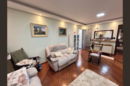 Casa para alugar com 200m², 3 quartos e 2 vagas Casa para alugar com 200m², 3 quartos e 2 vagasSala