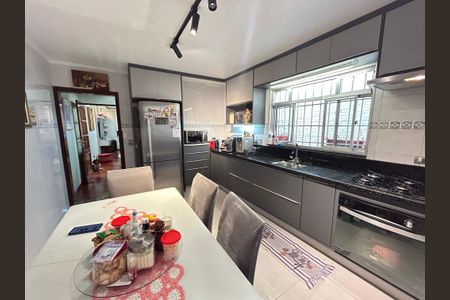 Casa para alugar com 200m², 3 quartos e 2 vagas Casa para alugar com 200m², 3 quartos e 2 vagasCozinha