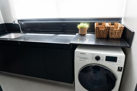 Casa à venda com 360m², 5 quartos e 4 vagasÁrea de Serviço 1