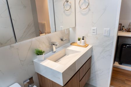 Casa à venda com 360m², 5 quartos e 4 vagasSuíte 2 - Banheiro