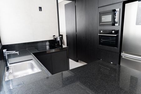 Casa à venda com 360m², 5 quartos e 4 vagasCozinha 1