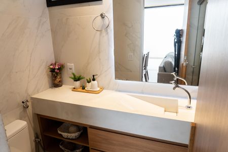 Casa à venda com 360m², 5 quartos e 4 vagasBanheiro 2