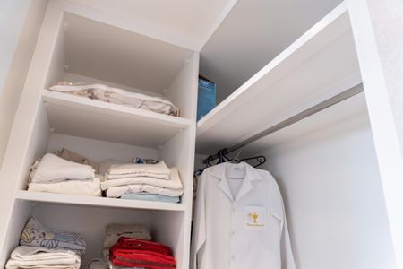 Casa à venda com 360m², 5 quartos e 4 vagasSuíte 2 - Closet