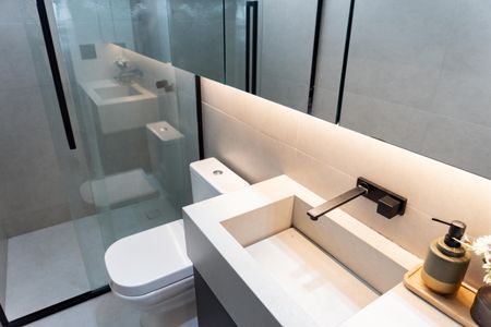 Casa à venda com 360m², 5 quartos e 4 vagasBanheiro 1