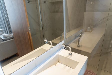 Casa à venda com 360m², 5 quartos e 4 vagasBanheiro 2